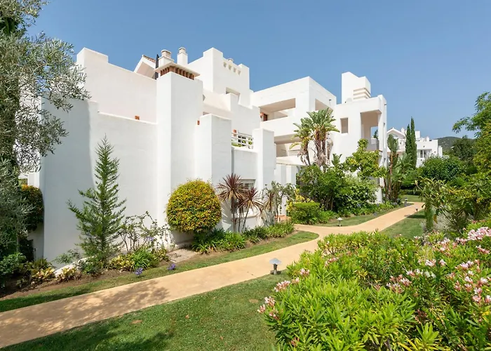 Alcazaba Lagoon 2425 Luxury Private Apartment Estepona